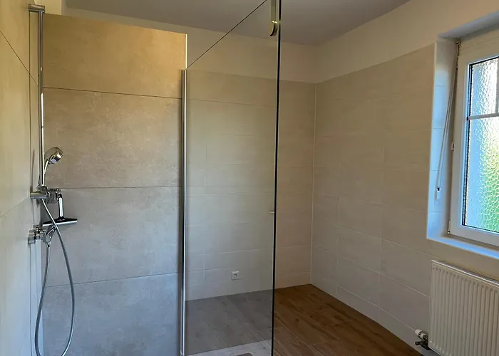 Rebenlandhof بيت ريفي ليوتسشاخ